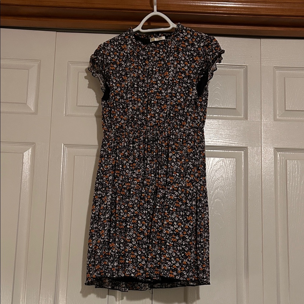 Floral Mini Dress with Ruffle Sleeves and Cinched Waist